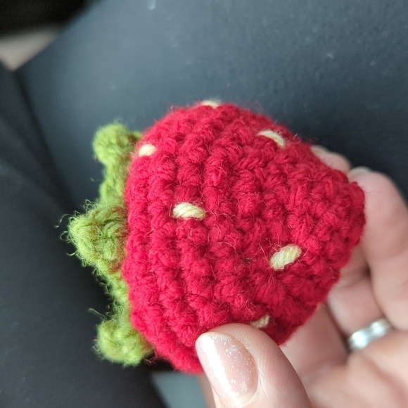 Crochet Mini Handmade Single Strawberry Red Green Leaf So Cute - Picture 1 of 5